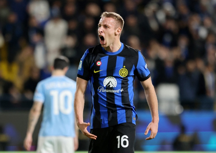 释放压力！萨拉赫精彩兜射世界波破死角，维尔茨助攻