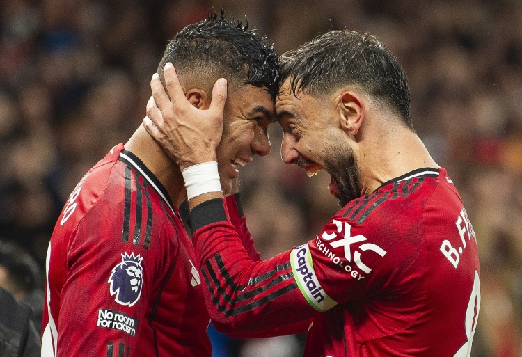 创意满分！拜仁发布战亚特兰大像素风海报，凯恩、斯卡马卡主角